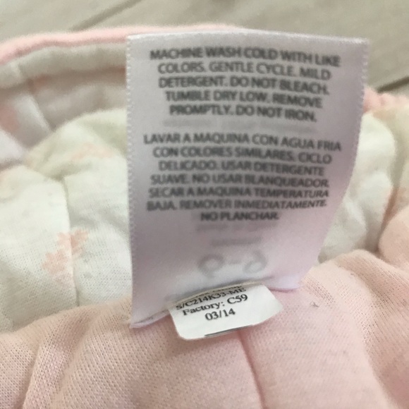 8/$25 Carter’s 6-9 month Pink Winter Bundler - Picture 11 of 11